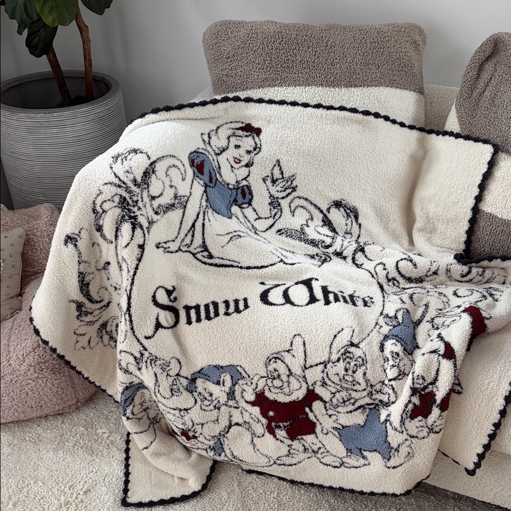 Barefoot Dreams Disney Blanket Snow White